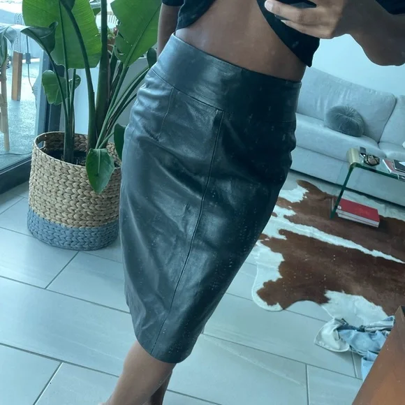 milly inspired black leather pencil skirt xs
